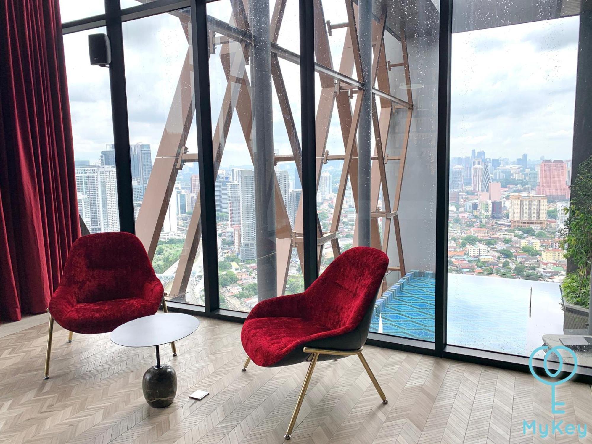 Scarletz Suites By Mykey Kuala Lumpur Exterior foto Sky Pool