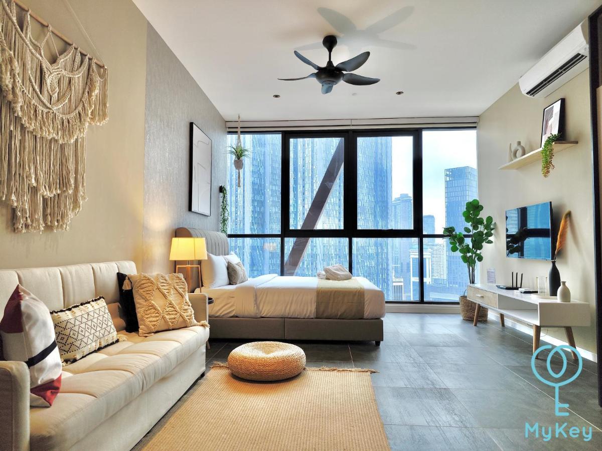 Scarletz Suites By Mykey Kuala Lumpur Exterior foto A studio apartment in Kuala Lumpur, Malaysia